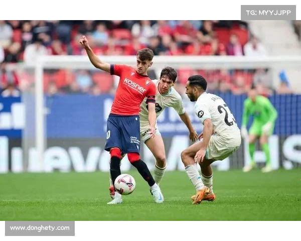 如何通过战术创新与青训改革助皇马超越巴萨重夺西甲霸主地位